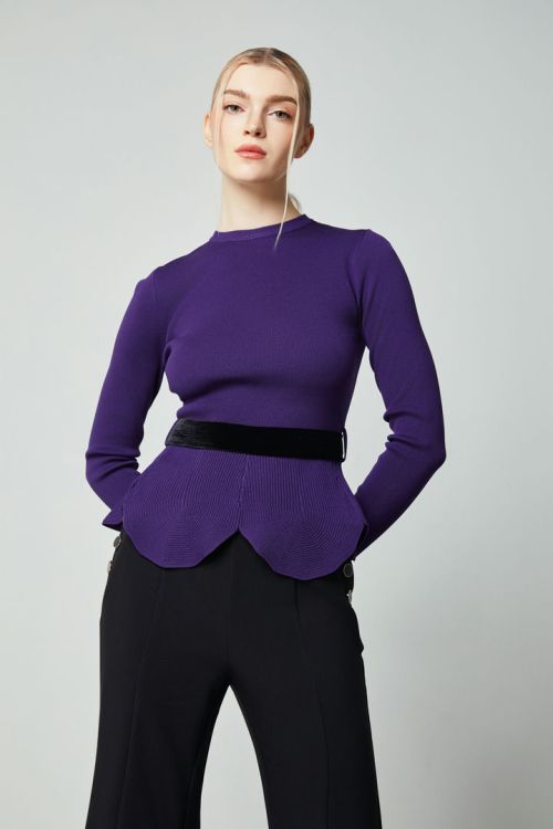 Peplum hem pullover