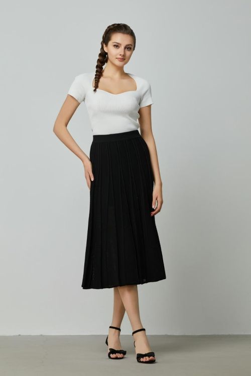 Textured Elegance Knit Skirt