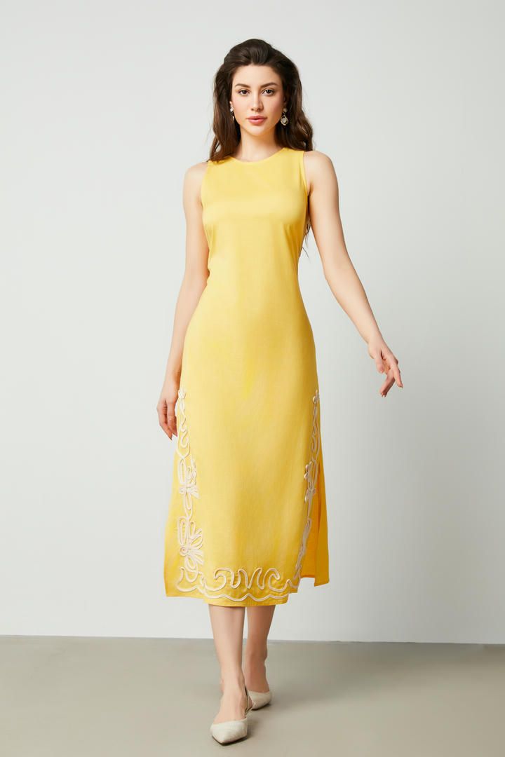 Emboridery hem dress