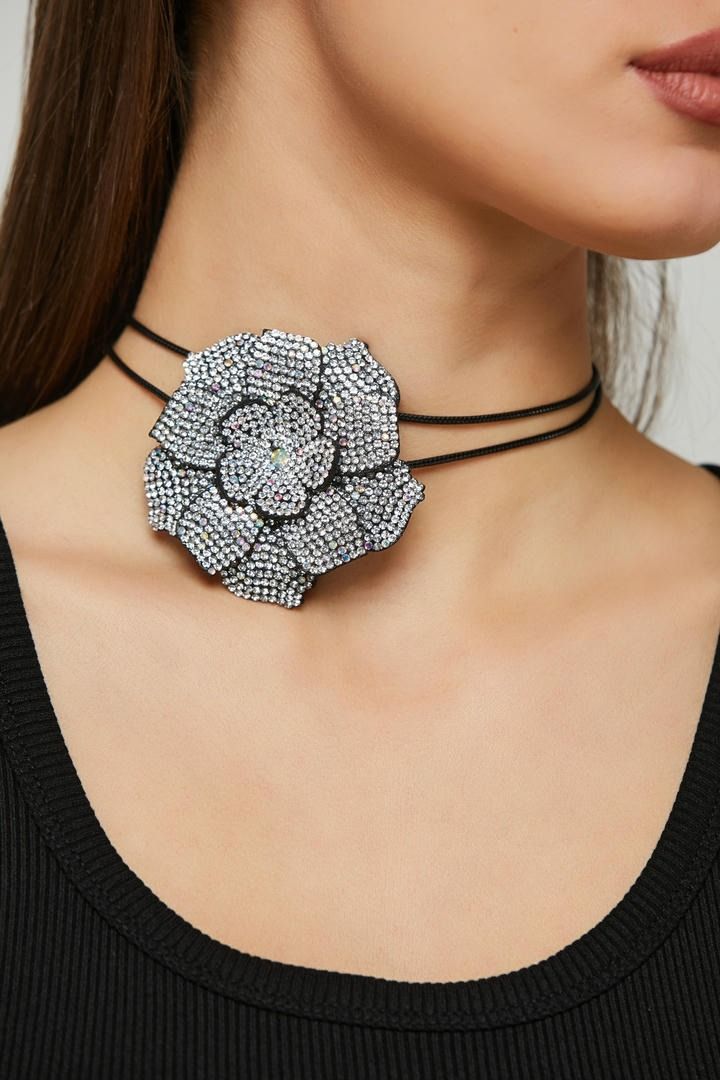 Rhinestone Flower Necklace