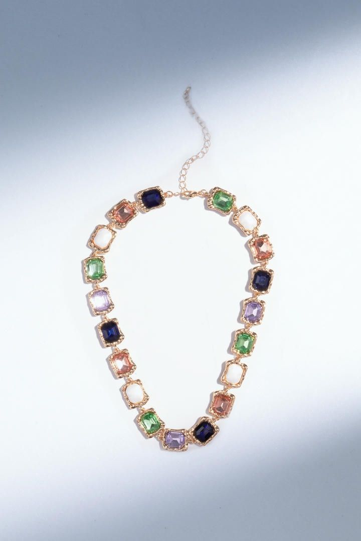 Multi color necklace